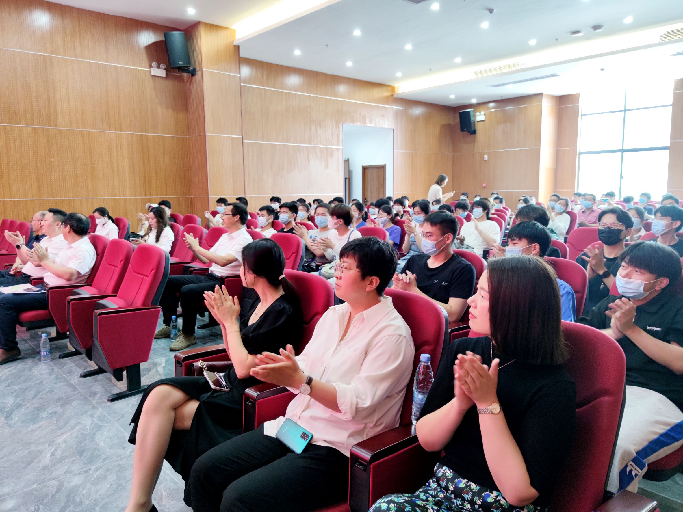 安理大人工智能学院授牌仪式在银娱优越会·geg举行